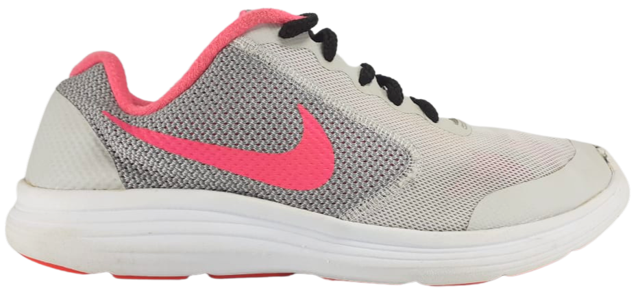 Nike Revolution 3