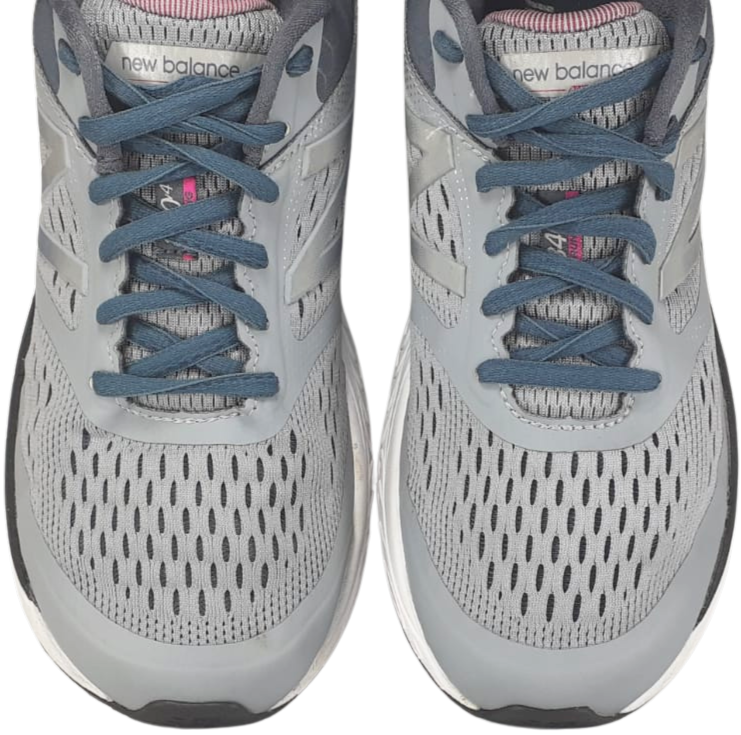 NEW BALANCE 840V4 (video attached)