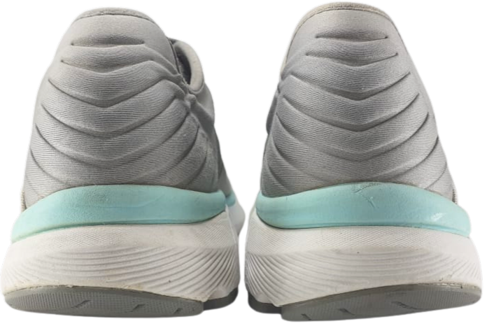 New Balance 860 v10 (video attached)