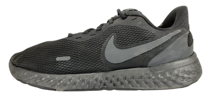 Nike Revolution 5 (video attached)