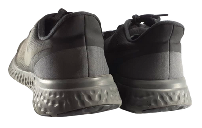 Nike Revolution 5
