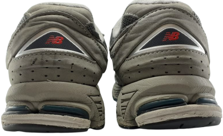 New Balance 2002r