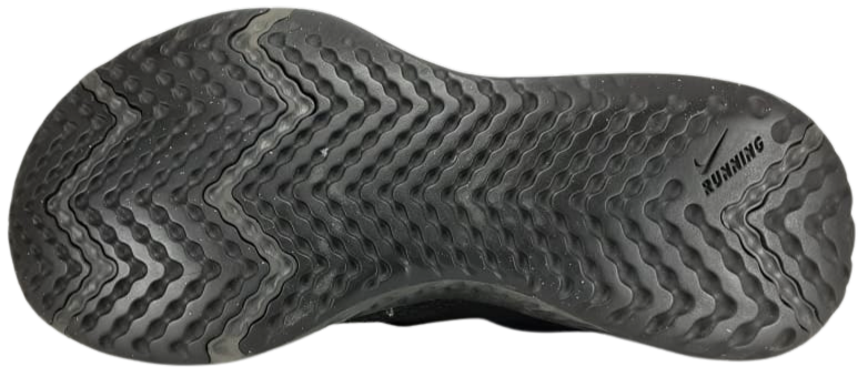 Nike Revolution 5 (video attached)