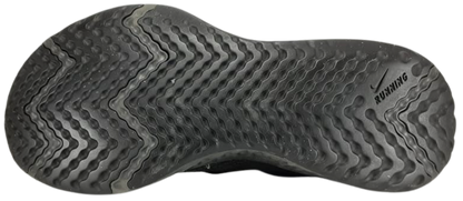 Nike Revolution 5 (video attached)