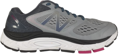 NEW BALANCE 840V4 (video attached)