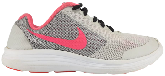 Nike Revolution 3