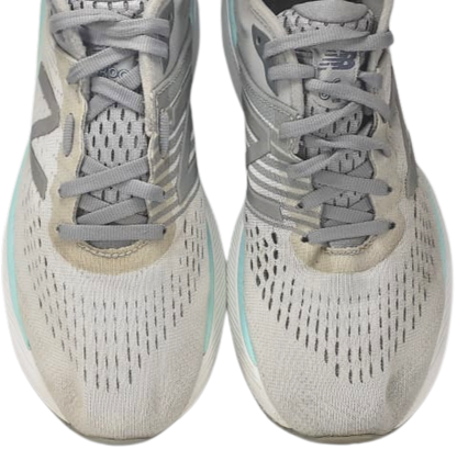New Balance 860 v10 (video attached)