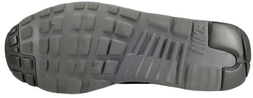 Nike Air Max Tavas (video attached)