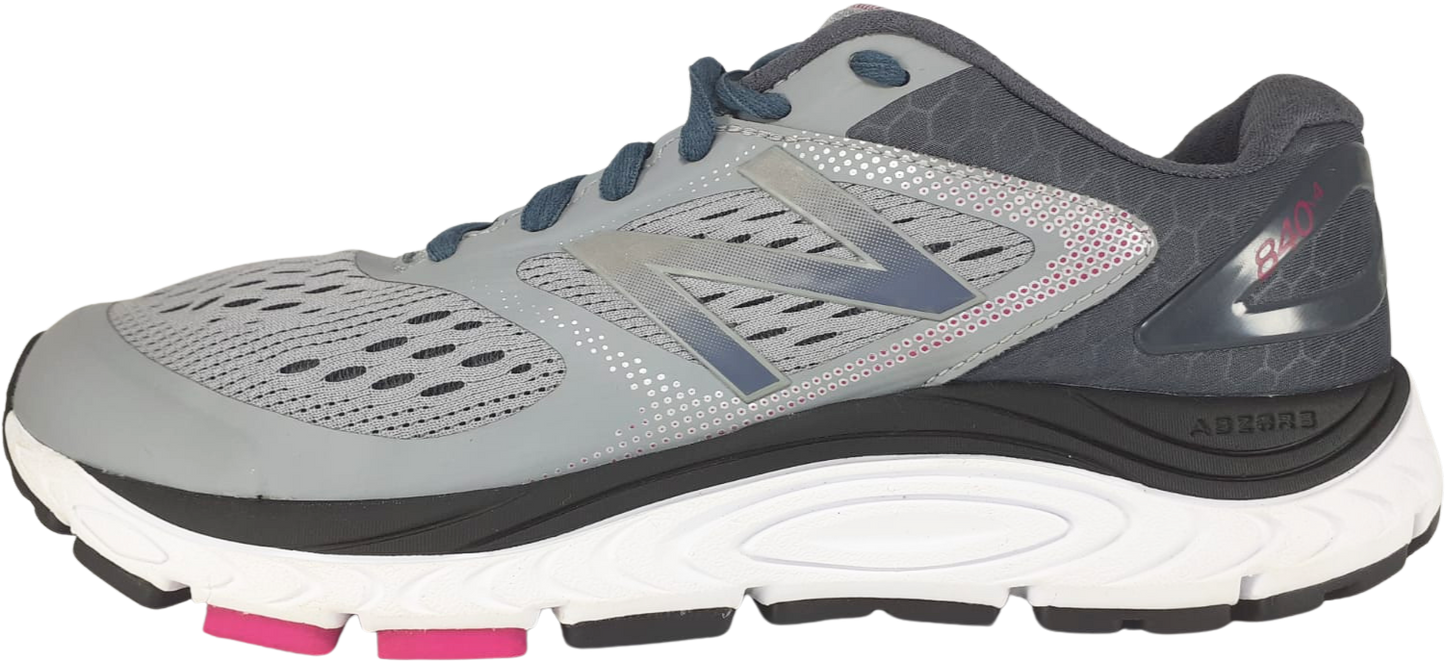 NEW BALANCE 840V4 (video attached)