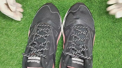 Reebok Lavante (video attached)